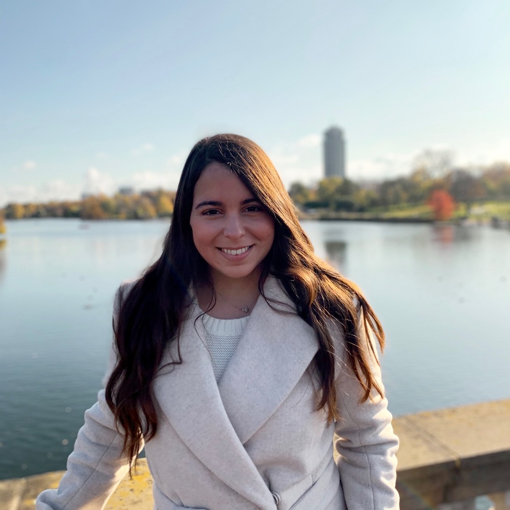 Meet your Posher, Caroline